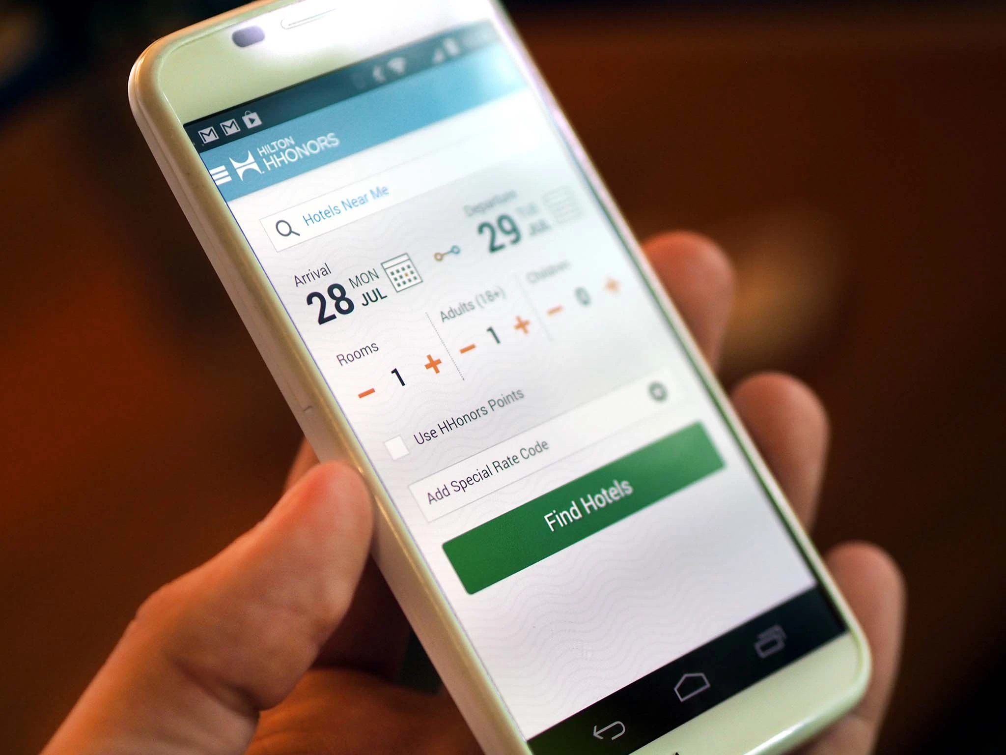 hilton marketing strategy – Place: Omnichannel Distribution From Apps To Social Hubs